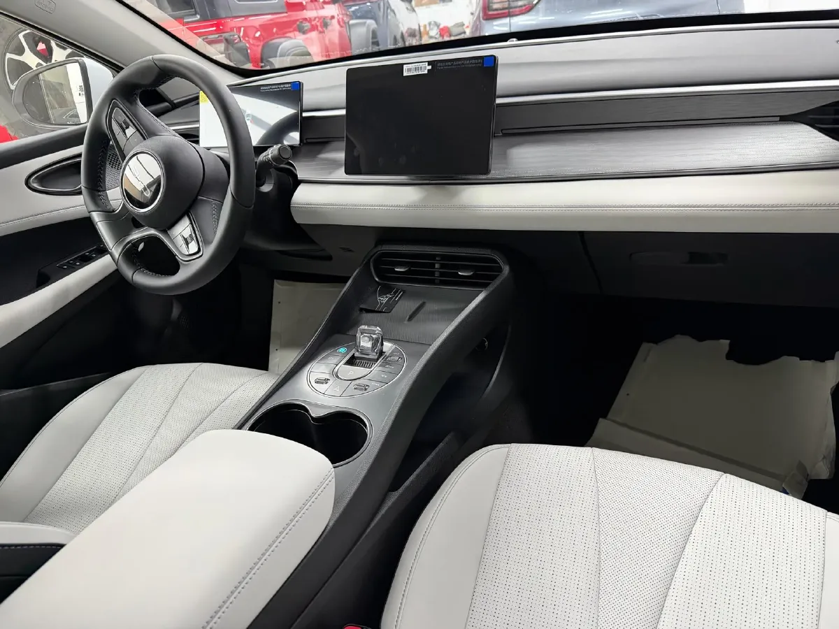 2025 BYD Seal05 DM-i 1.5L 101HP L4 E-CVT PHEV 7.68KWH,autocango,china used car exporter,china ev exporter,chinese used car exporter,chinese used ev exporter