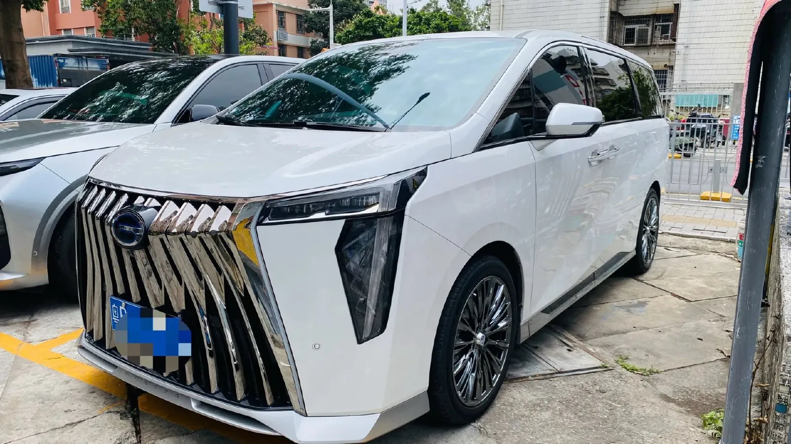 2023 GAC Trumpchi M8 2.0T 190HP L4 E-CVT Hybrid,autocango,china used car exporter,china ev exporter,chinese used car exporter,chinese used ev exporter