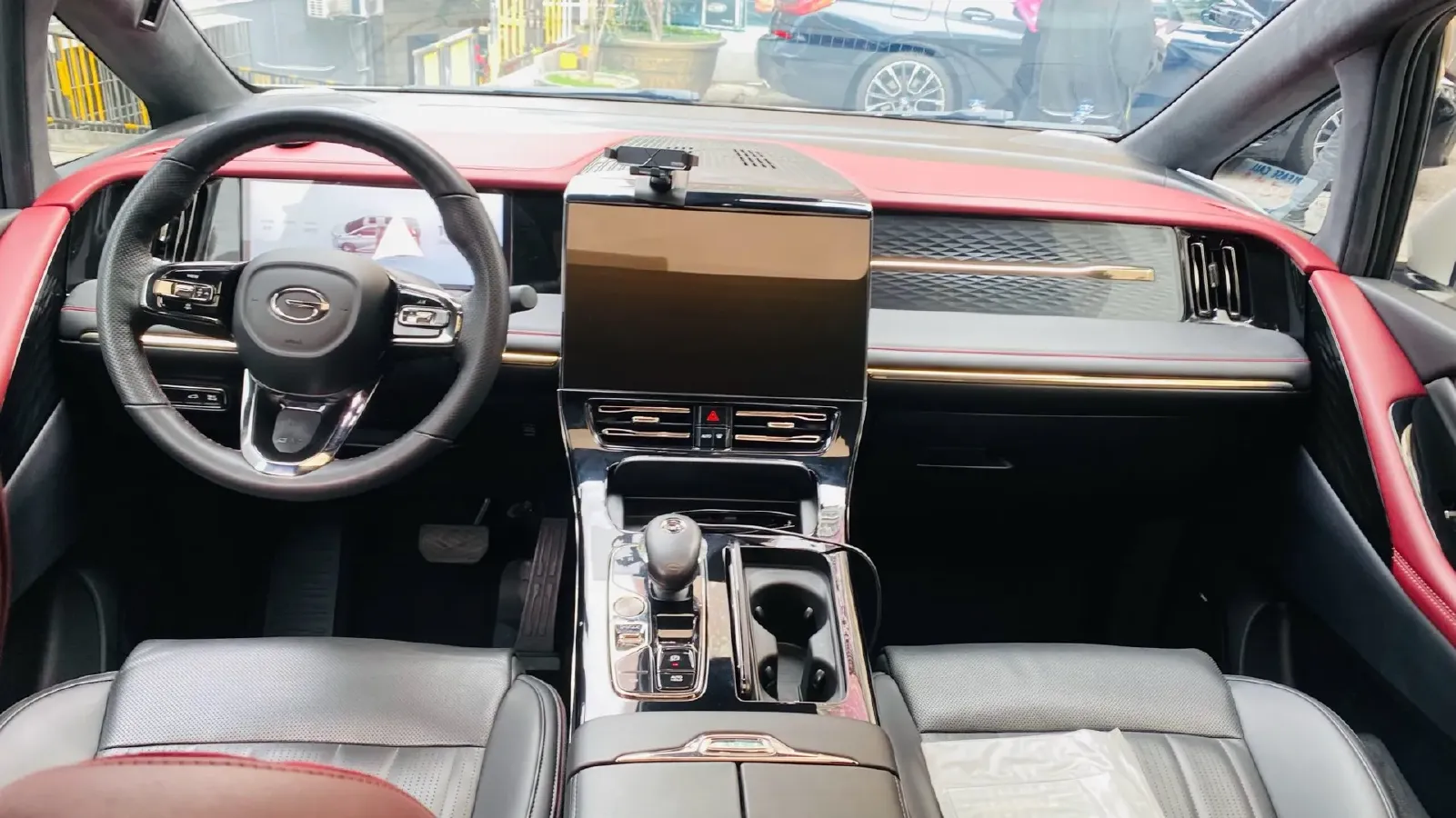 2023 GAC Trumpchi M8 2.0T 190HP L4 E-CVT Hybrid,autocango,china used car exporter,china ev exporter,chinese used car exporter,chinese used ev exporter