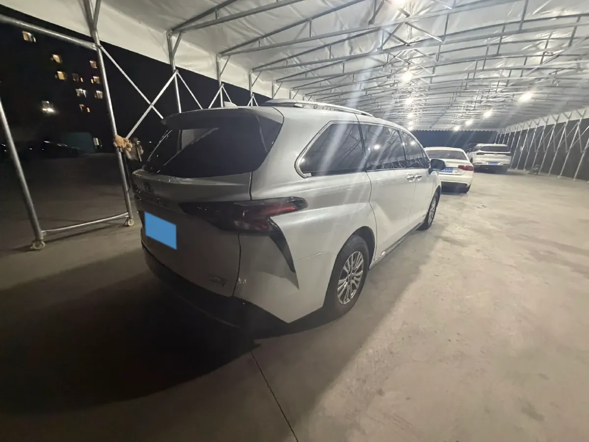 2021 Toyota Sienna 2.5L 192HP L4 E-CVT Hybrid,autocango,china used car exporter,china ev exporter,chinese used car exporter,chinese used ev exporter