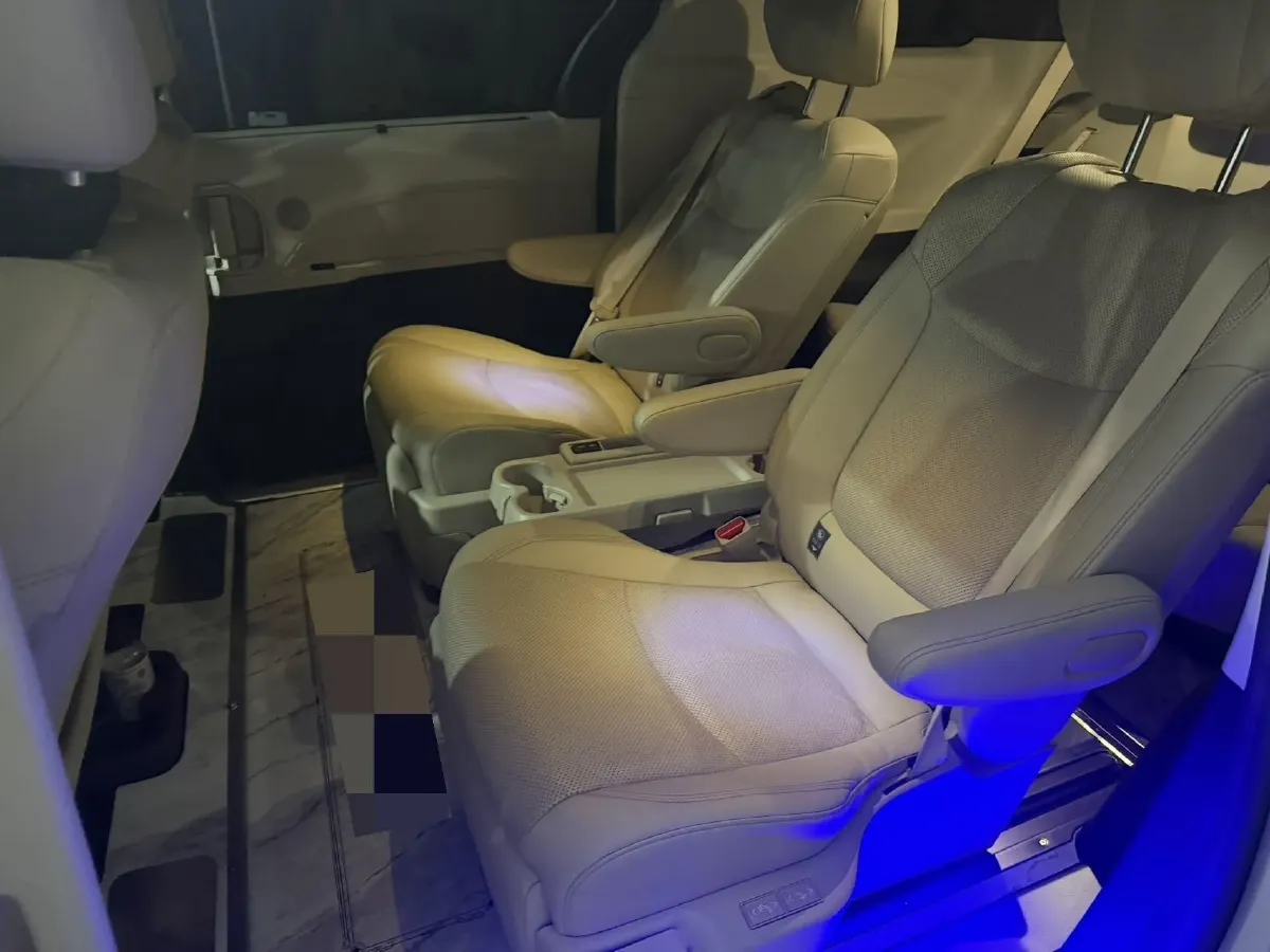 2021 Toyota Sienna 2.5L 192HP L4 E-CVT Hybrid,autocango,china used car exporter,china ev exporter,chinese used car exporter,chinese used ev exporter