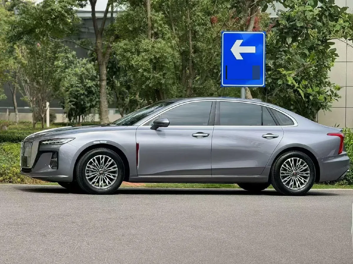 2023 HongQi H5 1.5T 169HP L4 7DCT,autocango,china used car exporter,china ev exporter,chinese used car exporter,chinese used ev exporter