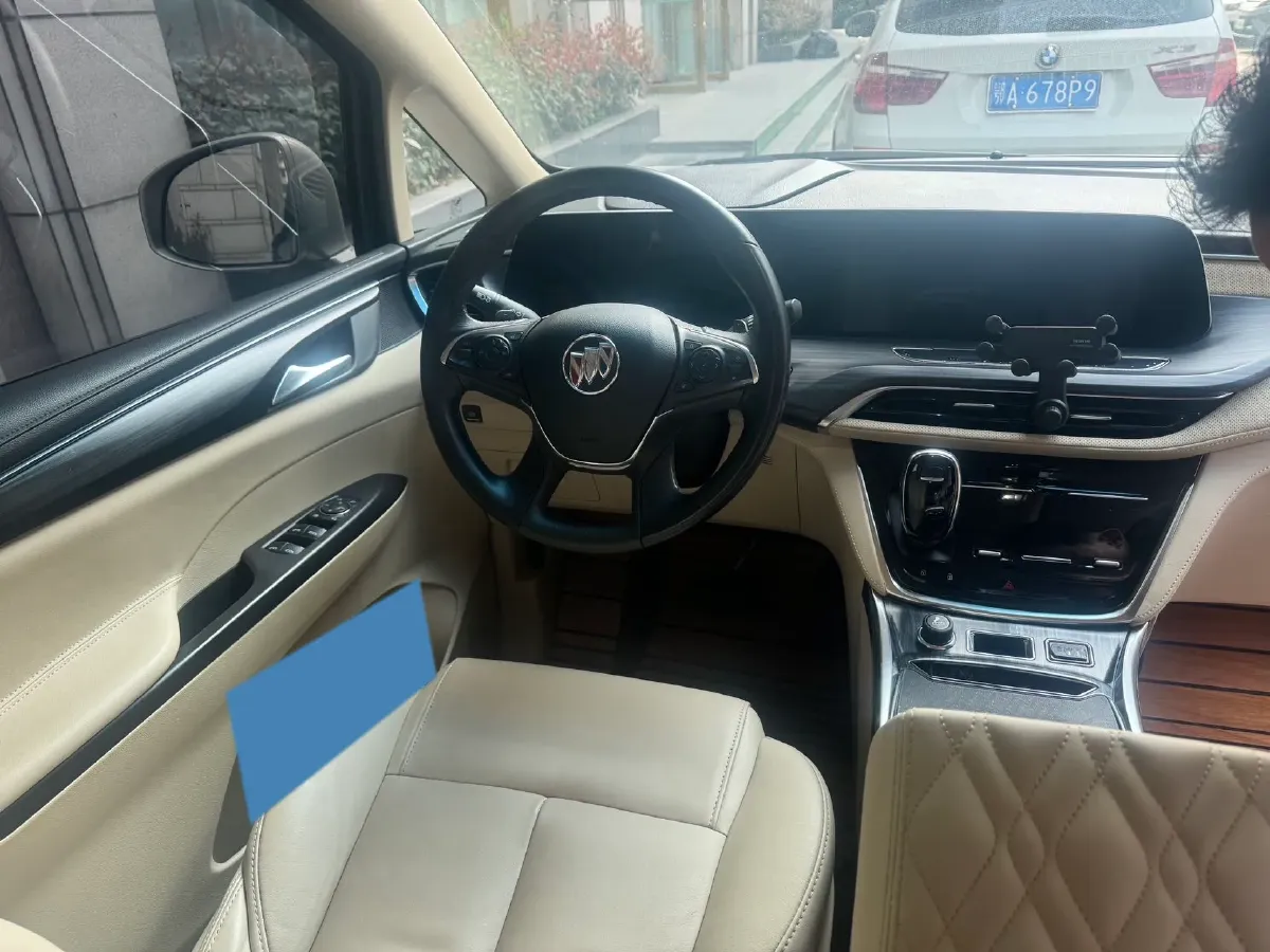 2022 Buick GL8 2.0T 237HP L4 9AT,autocango,china used car exporter,china ev exporter,chinese used car exporter,chinese used ev exporter