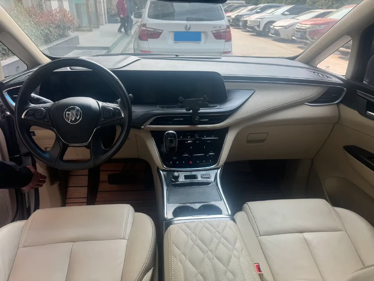 2022 Buick GL8 2.0T 237HP L4 9AT,autocango,china used car exporter,china ev exporter,chinese used car exporter,chinese used ev exporter