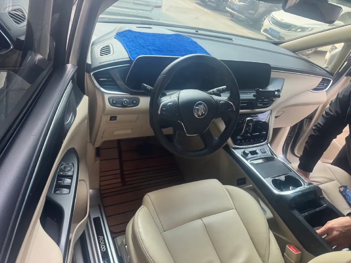 2022 Buick GL8 2.0T 237HP L4 9AT,autocango,china used car exporter,china ev exporter,chinese used car exporter,chinese used ev exporter