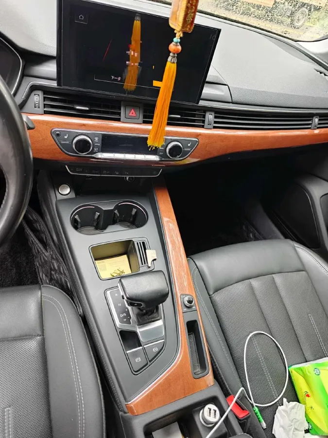 2020 Audi A4L 2.0T 190HP L4 7DCT,autocango,china used car exporter,china ev exporter,chinese used car exporter,chinese used ev exporter