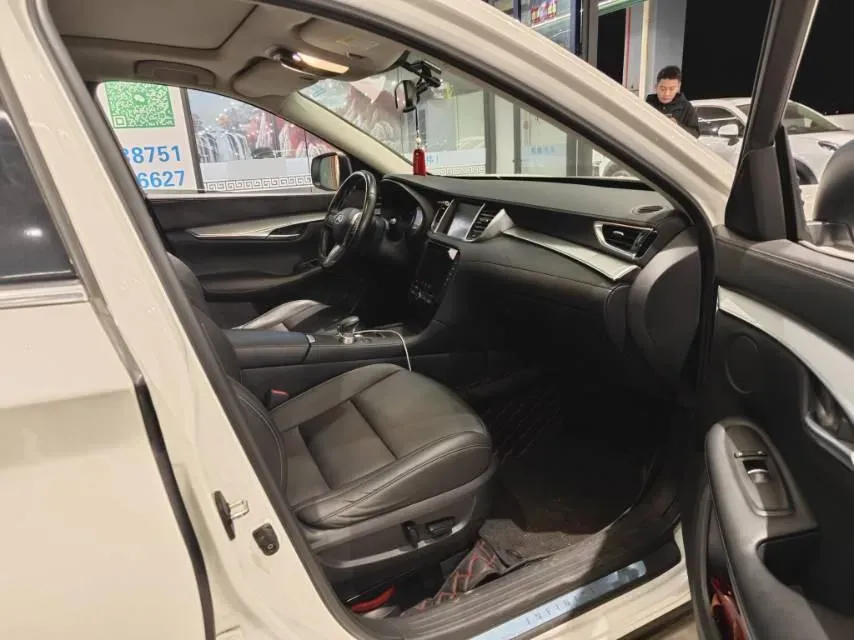 2022 Infiniti QX50 2.0T 245HP L4 CVT,autocango,china used car exporter,china ev exporter,chinese used car exporter,chinese used ev exporter
