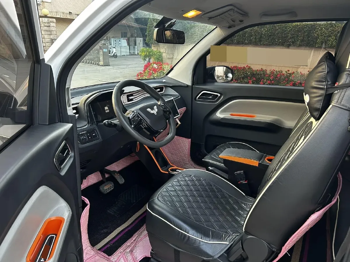 2020 WuLing HongGuang MINI EV BEV 13.8KWH,autocango,china used car exporter,china ev exporter,chinese used car exporter,chinese used ev exporter