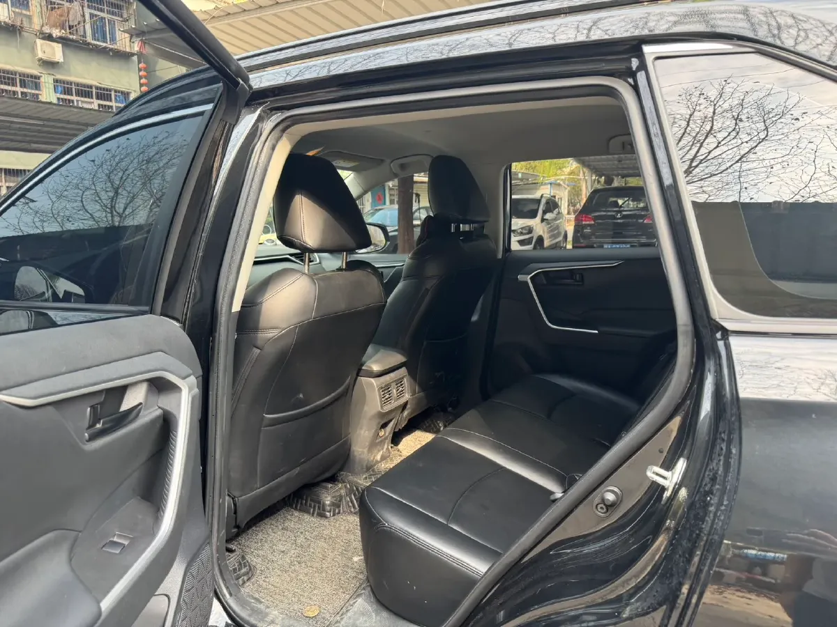 2021 Toyota RAV4 2.0L 171HP L4 CVT,autocango,china used car exporter,china ev exporter,chinese used car exporter,chinese used ev exporter