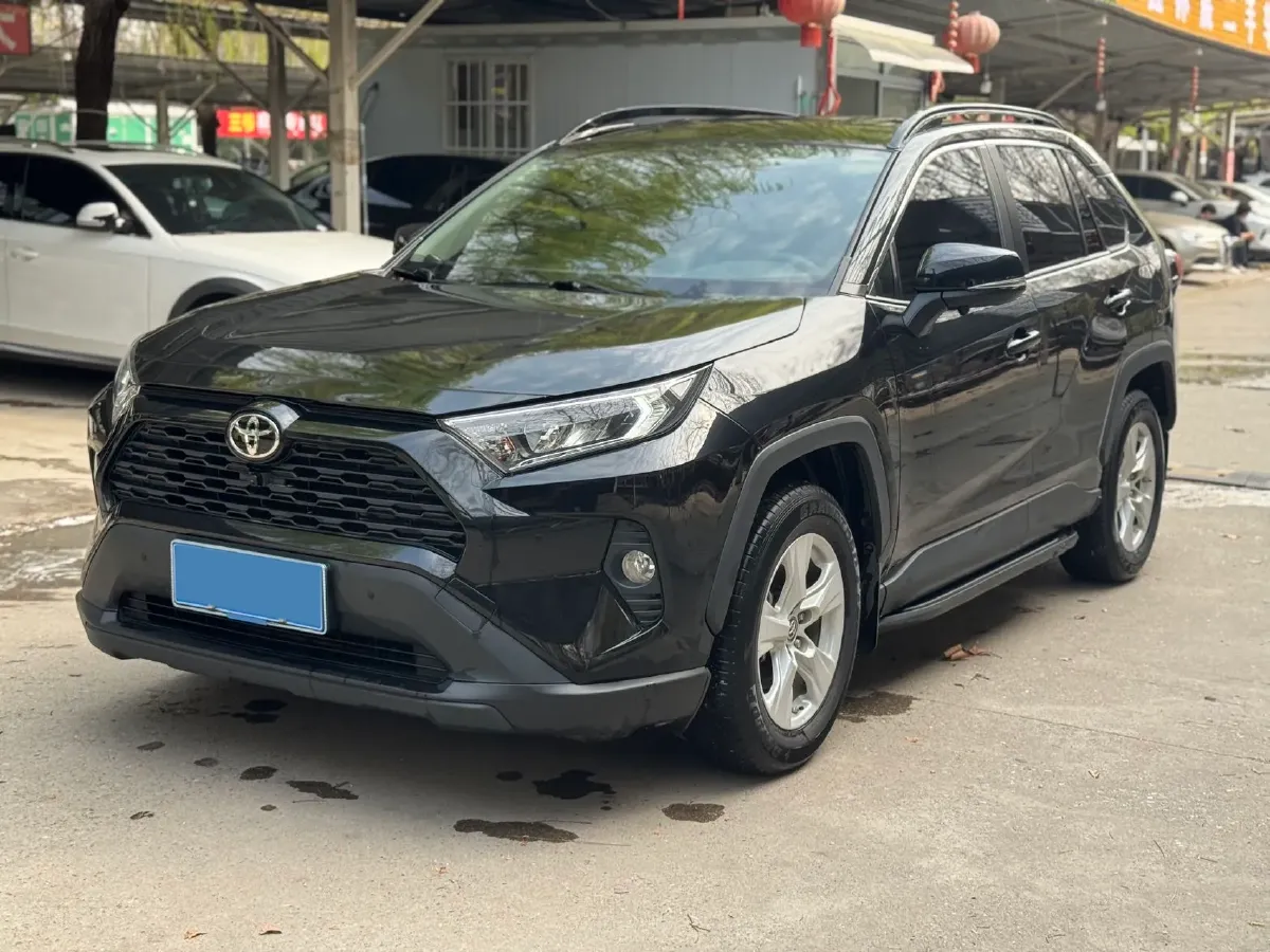 2021 Toyota RAV4 2.0L 171HP L4 CVT,autocango,china used car exporter,china ev exporter,chinese used car exporter,chinese used ev exporter