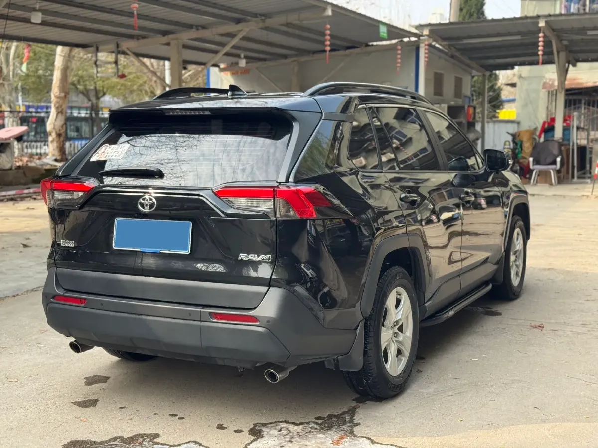 2021 Toyota RAV4 2.0L 171HP L4 CVT,autocango,china used car exporter,china ev exporter,chinese used car exporter,chinese used ev exporter