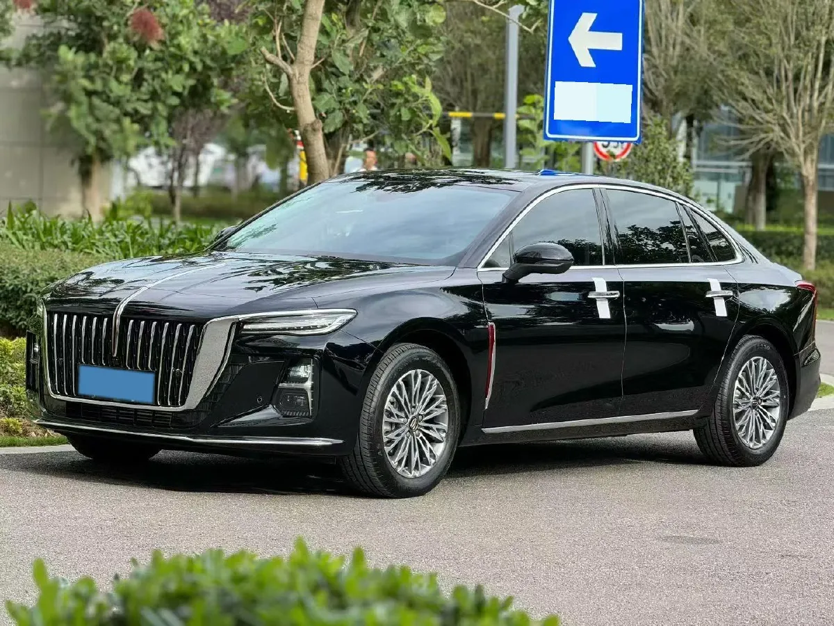 2024 HongQi H5 2.0T 224HP L4 8AT,autocango,china used car exporter,china ev exporter,chinese used car exporter,chinese used ev exporter