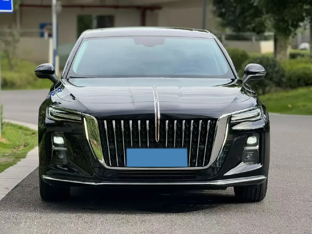 2024 HongQi H5 2.0T 224HP L4 8AT,autocango,china used car exporter,china ev exporter,chinese used car exporter,chinese used ev exporter