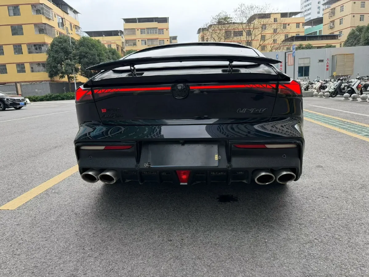 2022 ChangAn UNI-V 1.5T 188HP L4 7DCT,autocango,china used car exporter,china ev exporter,chinese used car exporter,chinese used ev exporter