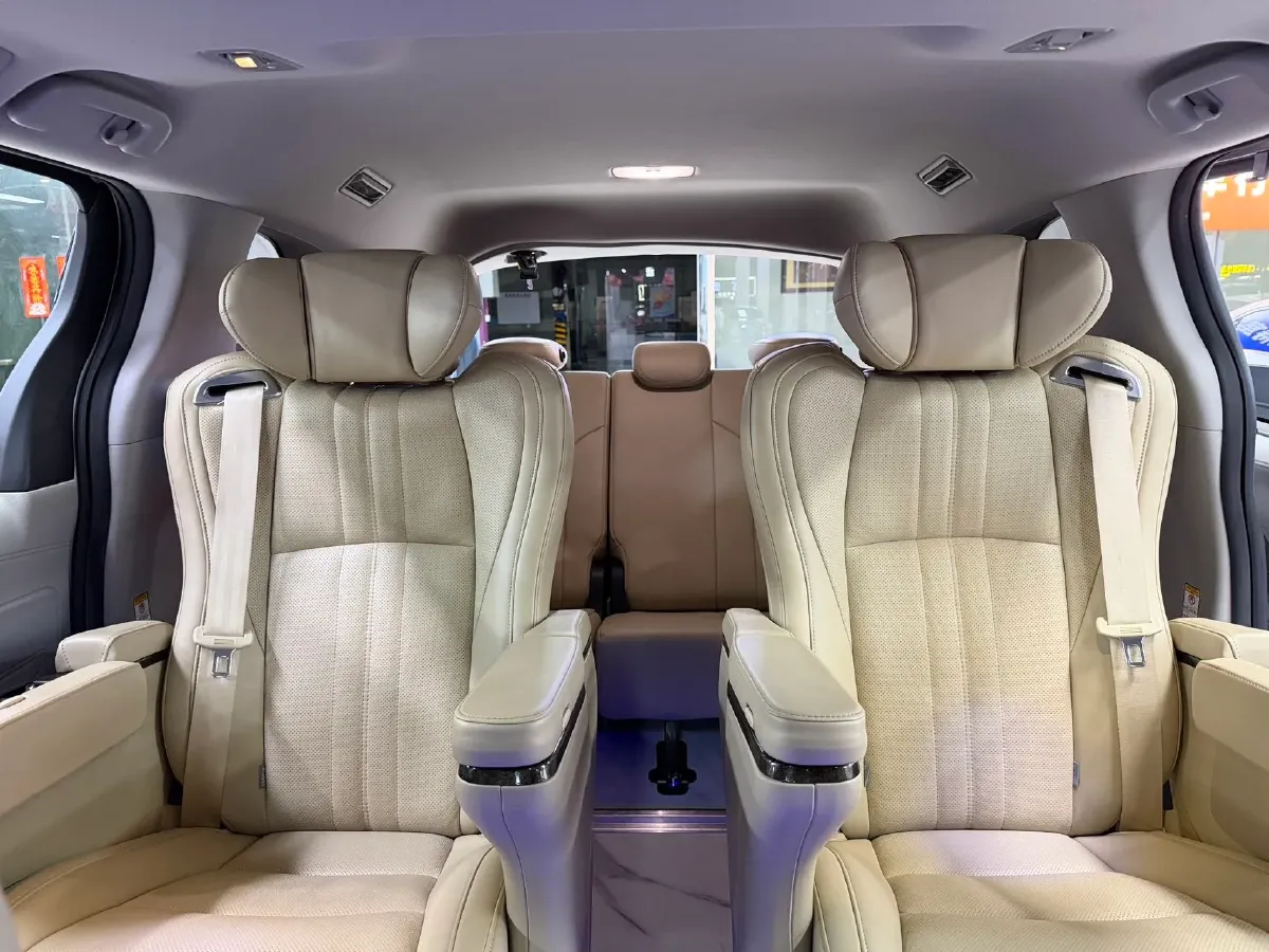 2023 Toyota Sienna 2.5L 189HP L4 E-CVT Hybrid,autocango,china used car exporter,china ev exporter,chinese used car exporter,chinese used ev exporter