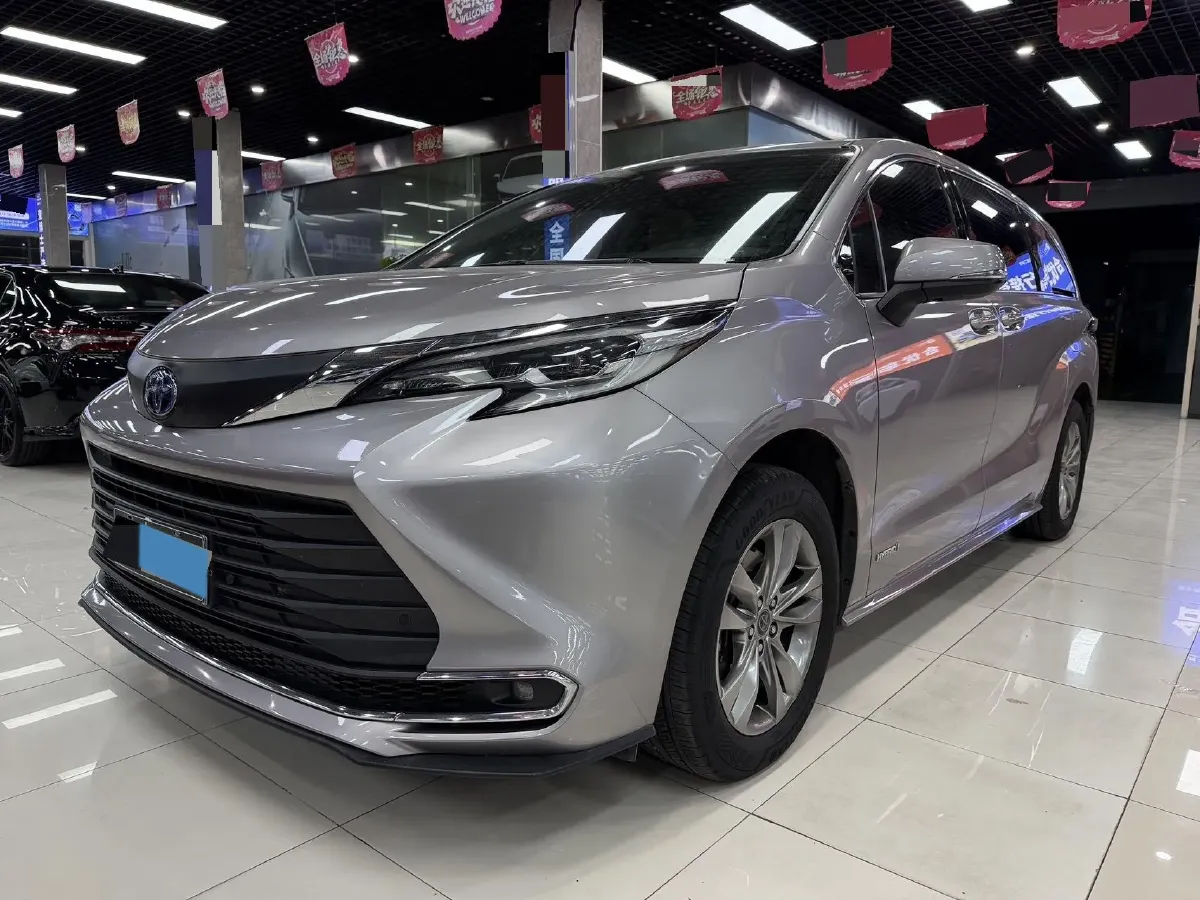 2023 Toyota Sienna 2.5L 189HP L4 E-CVT Hybrid,autocango,china used car exporter,china ev exporter,chinese used car exporter,chinese used ev exporter
