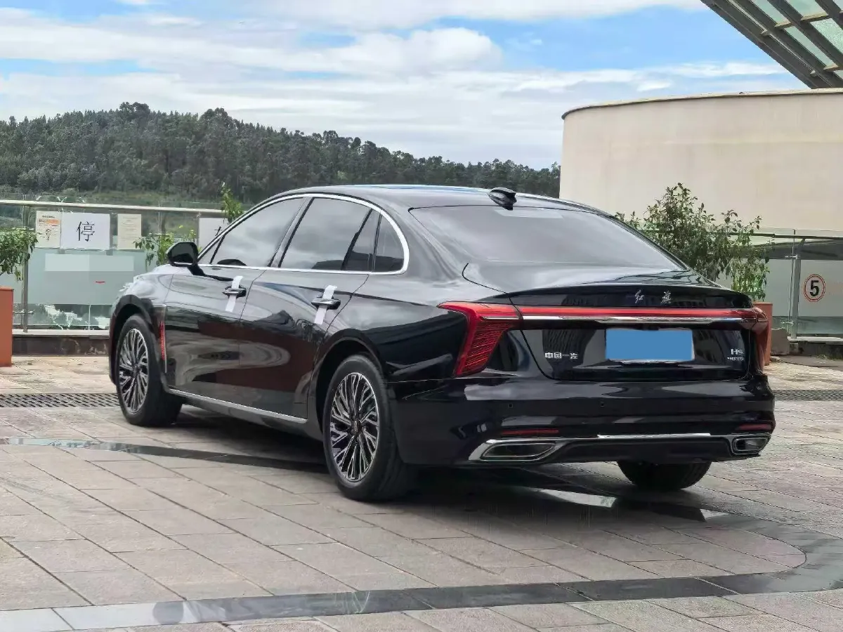 2024 HongQi H5 2.0T 224HP L4 8AT,autocango,china used car exporter,china ev exporter,chinese used car exporter,chinese used ev exporter