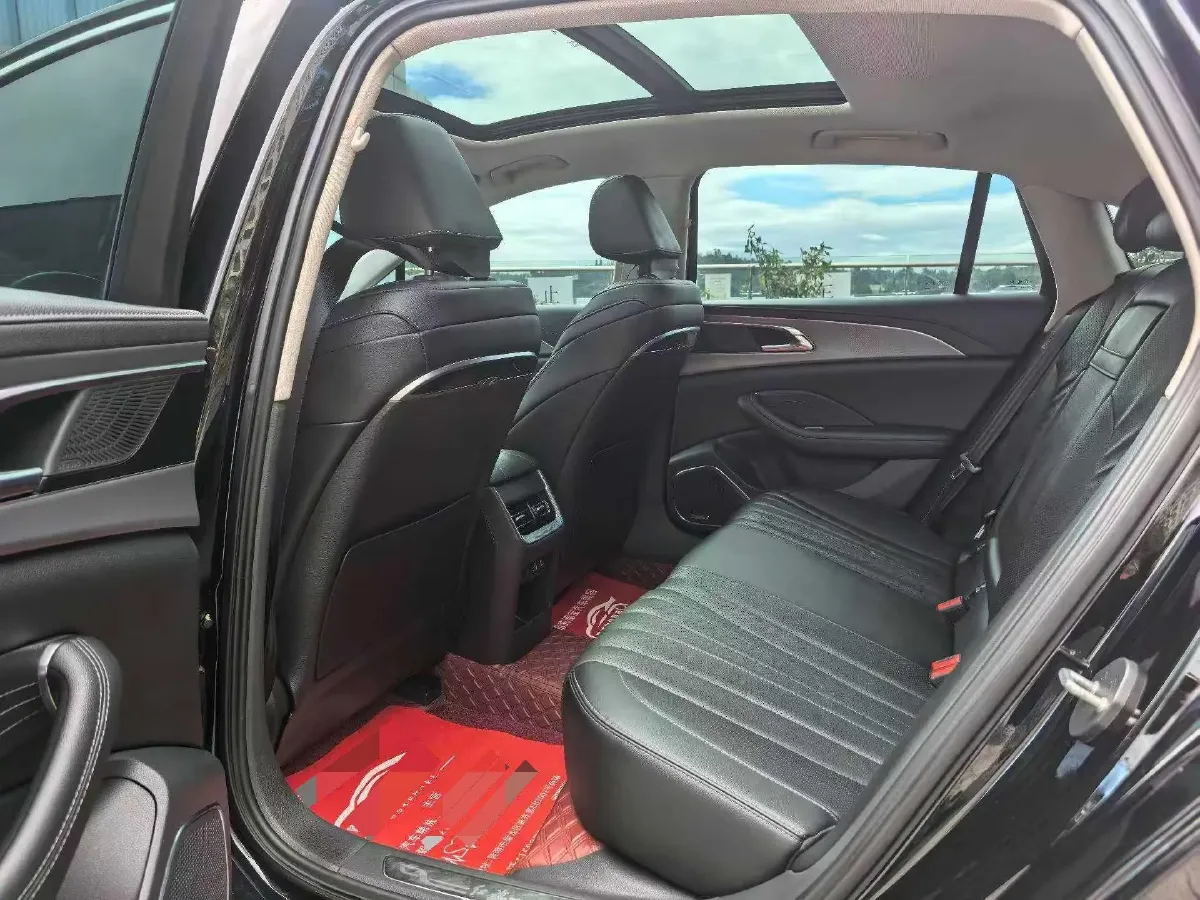 2024 HongQi H5 2.0T 224HP L4 8AT,autocango,china used car exporter,china ev exporter,chinese used car exporter,chinese used ev exporter