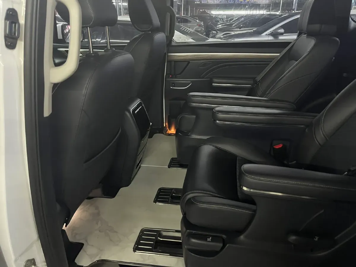 2023 GAC Trumpchi M8 2.0T 252HP L4 8AT,autocango,china used car exporter,china ev exporter,chinese used car exporter,chinese used ev exporter