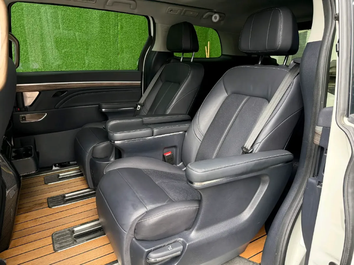 2023 GAC Trumpchi M8 2.0T 252HP L4 8AT,autocango,china used car exporter,china ev exporter,chinese used car exporter,chinese used ev exporter