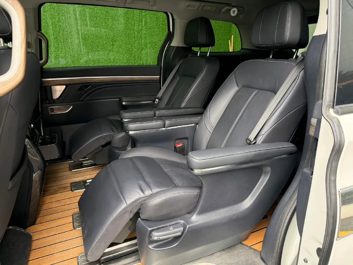 2023 GAC Trumpchi M8 2.0T 252HP L4 8AT,autocango,china used car exporter,china ev exporter,chinese used car exporter,chinese used ev exporter