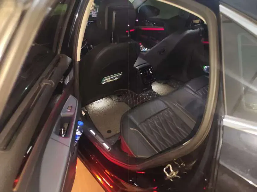 2019 Volvo V40 1.5T 152HP L4 6AT,autocango,china used car exporter,china ev exporter,chinese used car exporter,chinese used ev exporter