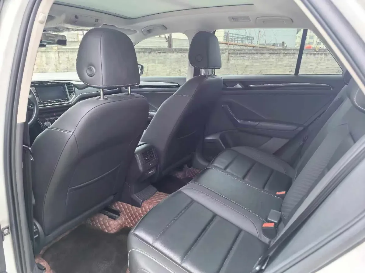 2019 Volkswagen T-Roc 1.4T 150HP L4 7DCT,autocango,china used car exporter,china ev exporter,chinese used car exporter,chinese used ev exporter
