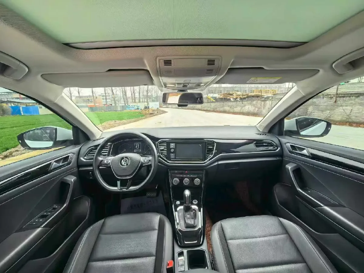 2019 Volkswagen T-Roc 1.4T 150HP L4 7DCT,autocango,china used car exporter,china ev exporter,chinese used car exporter,chinese used ev exporter