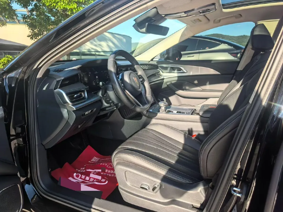 2023 HongQi H5 2.0T 224HP L4 8AT,autocango,china used car exporter,china ev exporter,chinese used car exporter,chinese used ev exporter