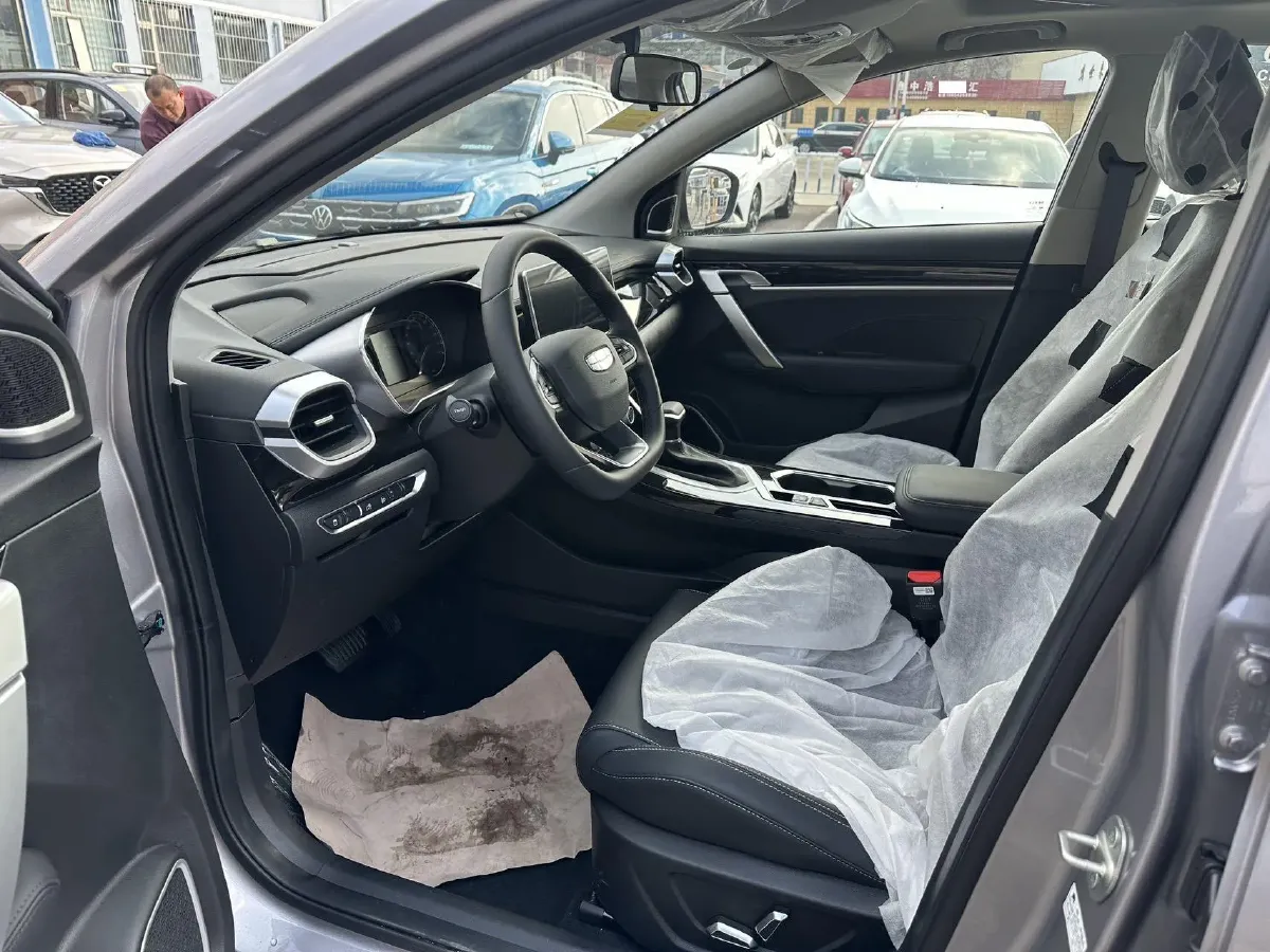 2025 Geely Coolray 1.5L 126HP L4 CVT,autocango,china used car exporter,china ev exporter,chinese used car exporter,chinese used ev exporter