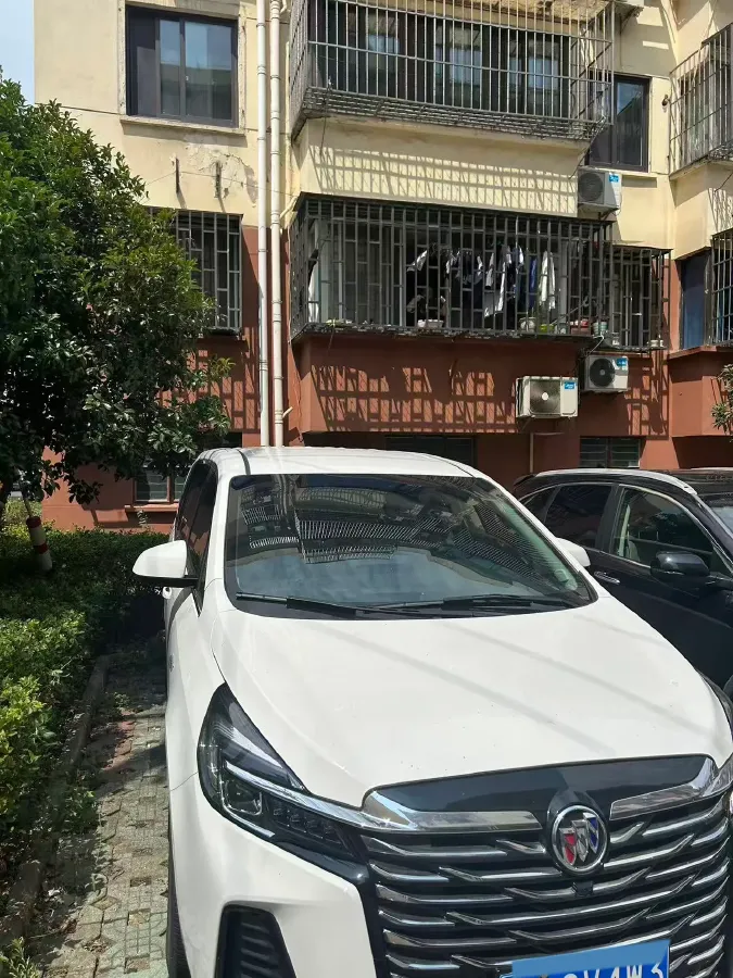 2023 Buick GL8 2.0T 237HP L4 9AT,autocango,china used car exporter,china ev exporter,chinese used car exporter,chinese used ev exporter