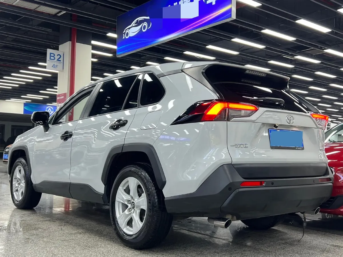2022 Toyota RAV4 2.0L 171HP L4 CVT,autocango,china used car exporter,china ev exporter,chinese used car exporter,chinese used ev exporter