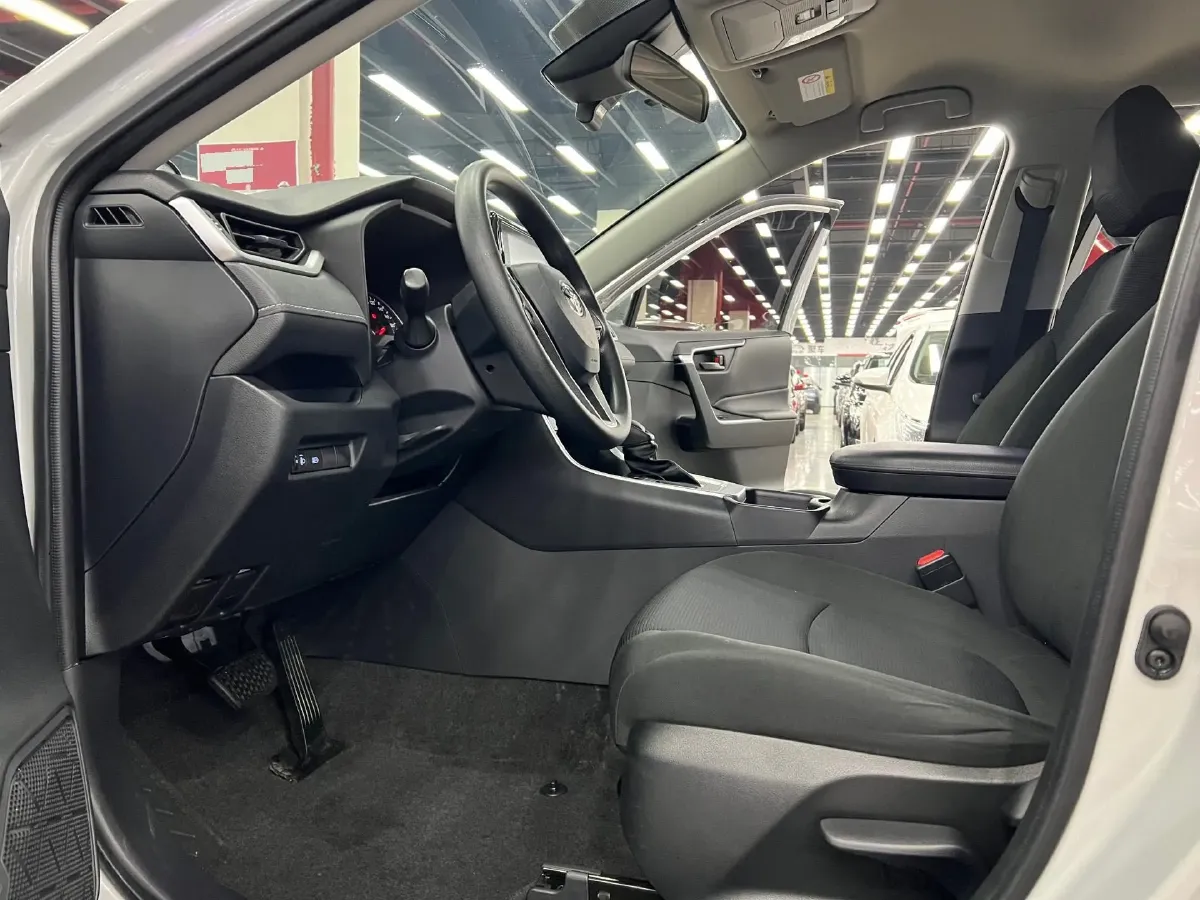 2022 Toyota RAV4 2.0L 171HP L4 CVT,autocango,china used car exporter,china ev exporter,chinese used car exporter,chinese used ev exporter