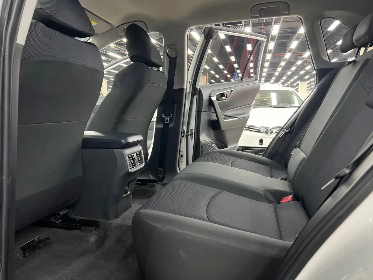 2022 Toyota RAV4 2.0L 171HP L4 CVT,autocango,china used car exporter,china ev exporter,chinese used car exporter,chinese used ev exporter