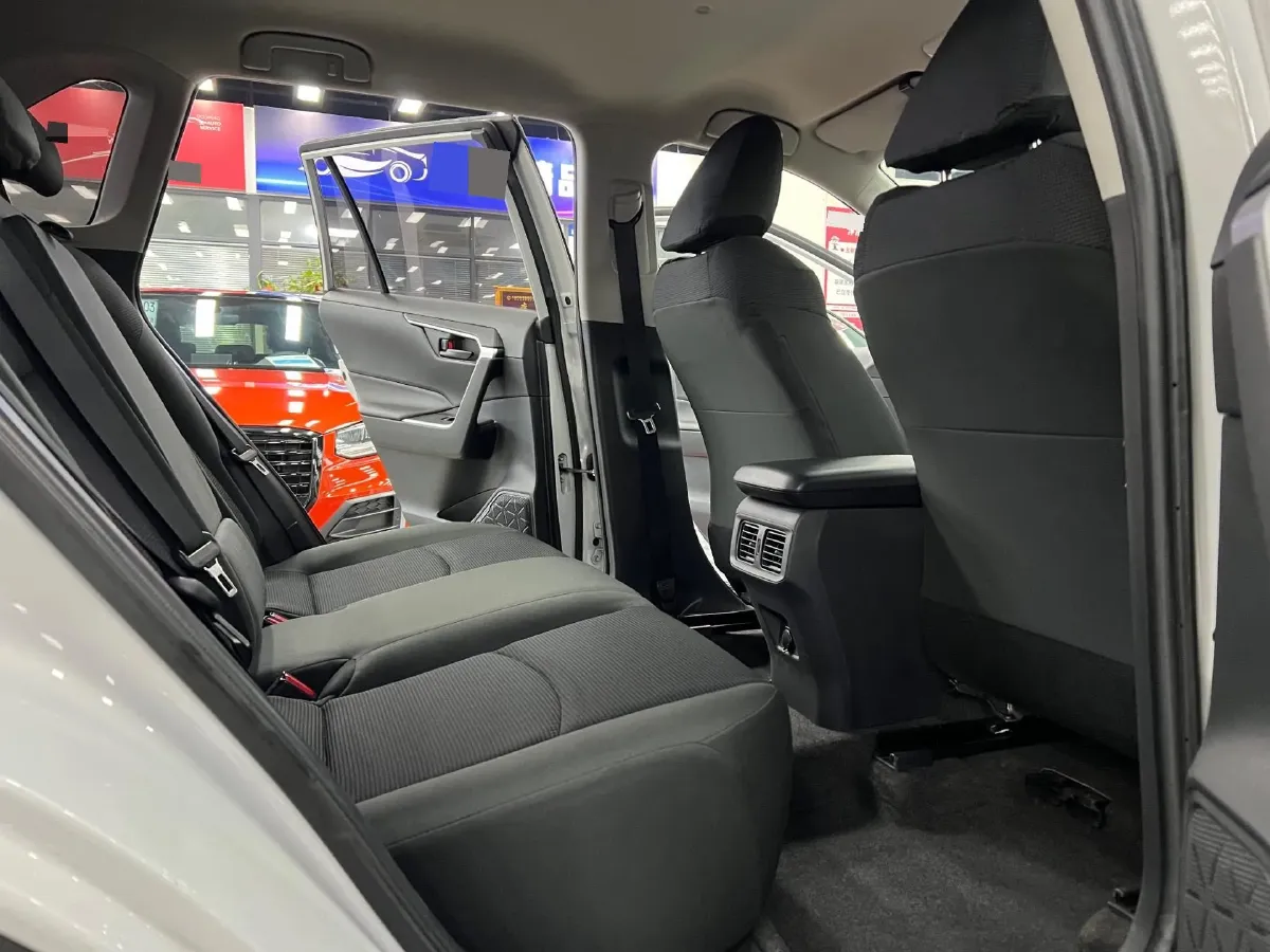 2022 Toyota RAV4 2.0L 171HP L4 CVT,autocango,china used car exporter,china ev exporter,chinese used car exporter,chinese used ev exporter