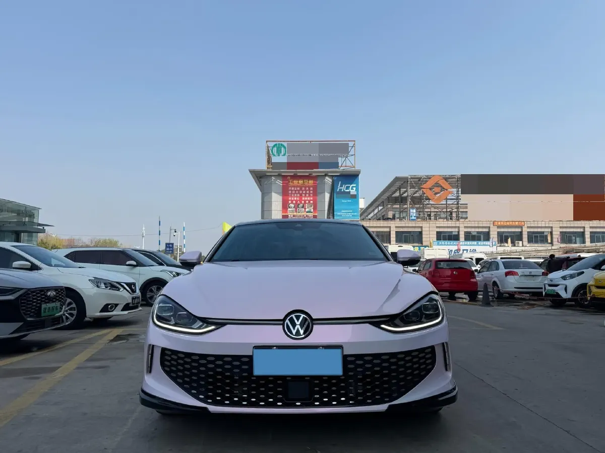 2022 Skoda Superb 2.0T 186HP L4 7DCT,autocango,china used car exporter,china ev exporter,chinese used car exporter,chinese used ev exporter