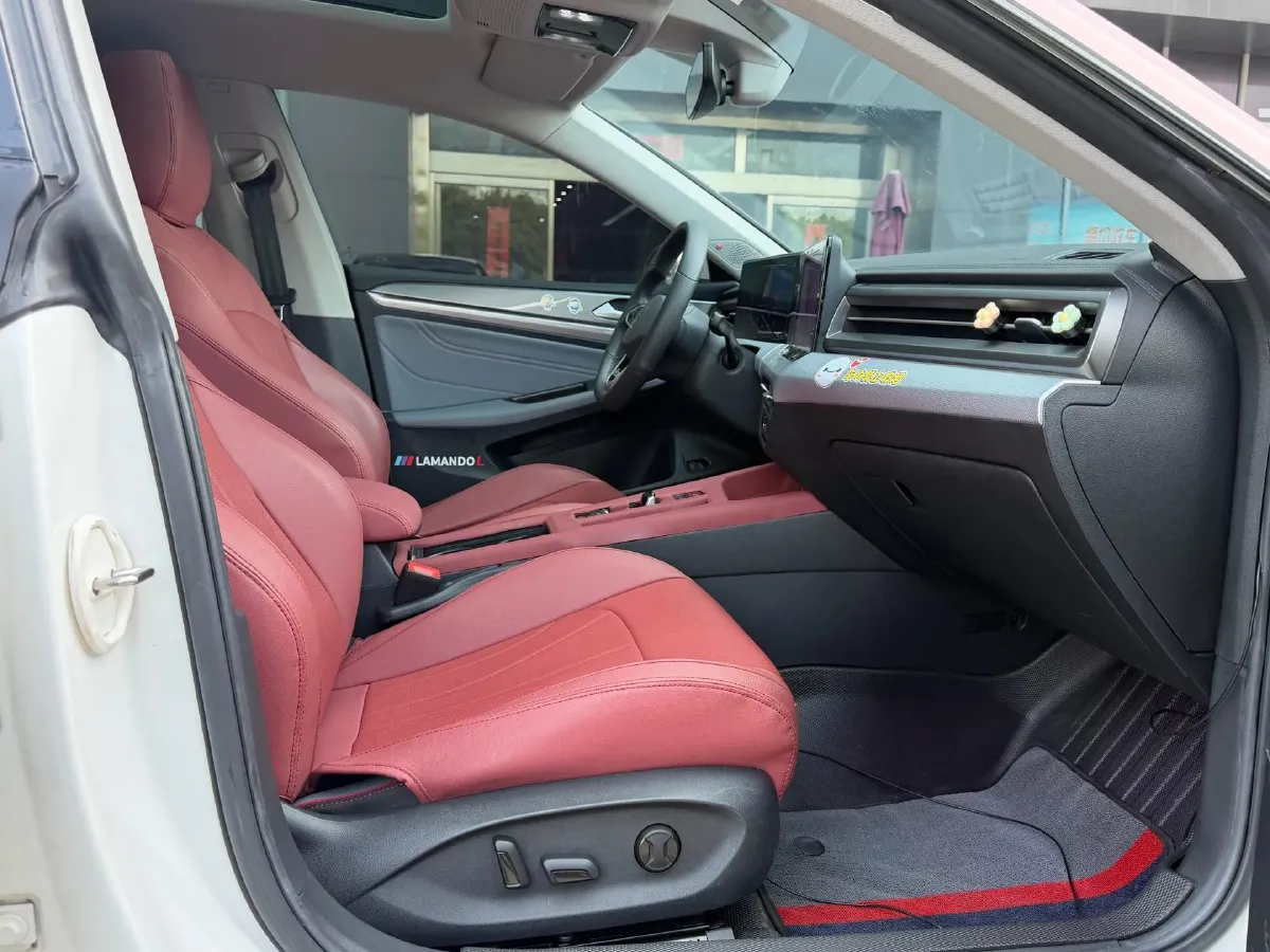 2022 Skoda Superb 2.0T 186HP L4 7DCT,autocango,china used car exporter,china ev exporter,chinese used car exporter,chinese used ev exporter