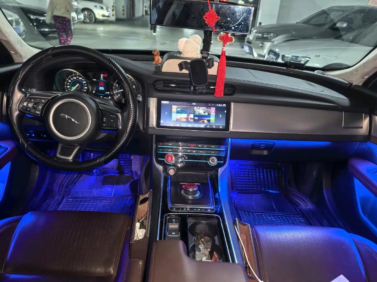 2017 Jaguar XFL 2.0T 240HP L4 8AT,autocango,china used car exporter,china ev exporter,chinese used car exporter,chinese used ev exporter