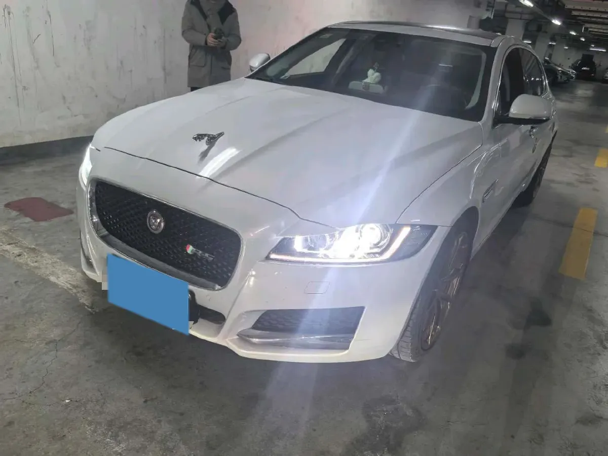 2017 Jaguar XFL 2.0T 240HP L4 8AT,autocango,china used car exporter,china ev exporter,chinese used car exporter,chinese used ev exporter