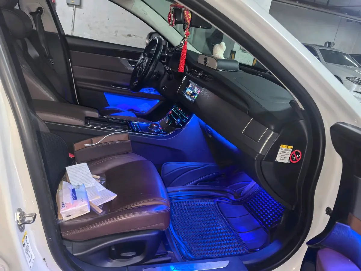 2017 Jaguar XFL 2.0T 240HP L4 8AT,autocango,china used car exporter,china ev exporter,chinese used car exporter,chinese used ev exporter