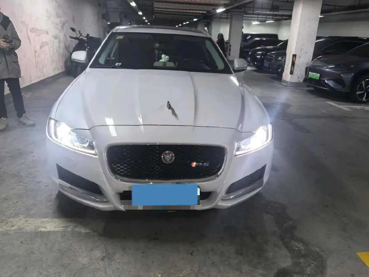 2017 Jaguar XFL 2.0T 240HP L4 8AT,autocango,china used car exporter,china ev exporter,chinese used car exporter,chinese used ev exporter