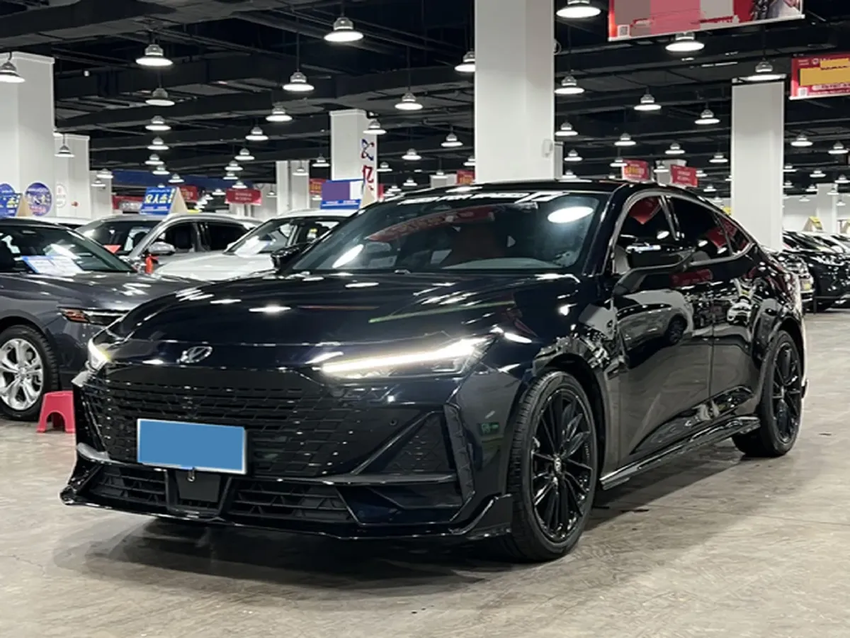 2023 ChangAn UNI-V 1.5T 188HP L4 7DCT,autocango,china used car exporter,china ev exporter,chinese used car exporter,chinese used ev exporter