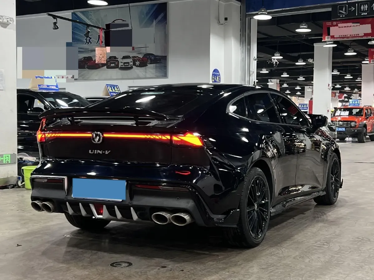 2023 ChangAn UNI-V 1.5T 188HP L4 7DCT,autocango,china used car exporter,china ev exporter,chinese used car exporter,chinese used ev exporter