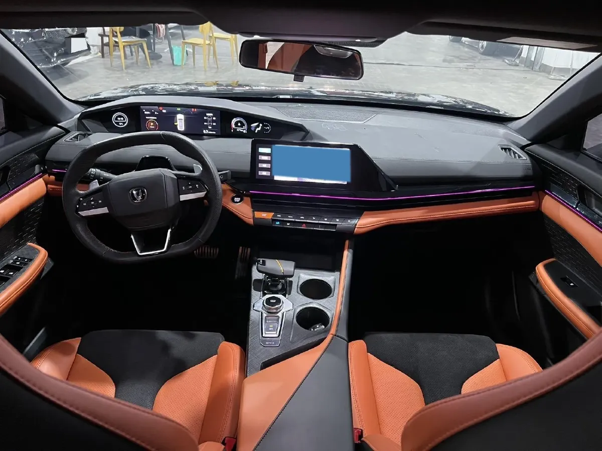 2023 ChangAn UNI-V 1.5T 188HP L4 7DCT,autocango,china used car exporter,china ev exporter,chinese used car exporter,chinese used ev exporter