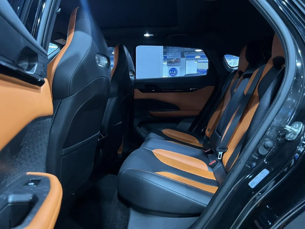 2023 ChangAn UNI-V 1.5T 188HP L4 7DCT,autocango,china used car exporter,china ev exporter,chinese used car exporter,chinese used ev exporter