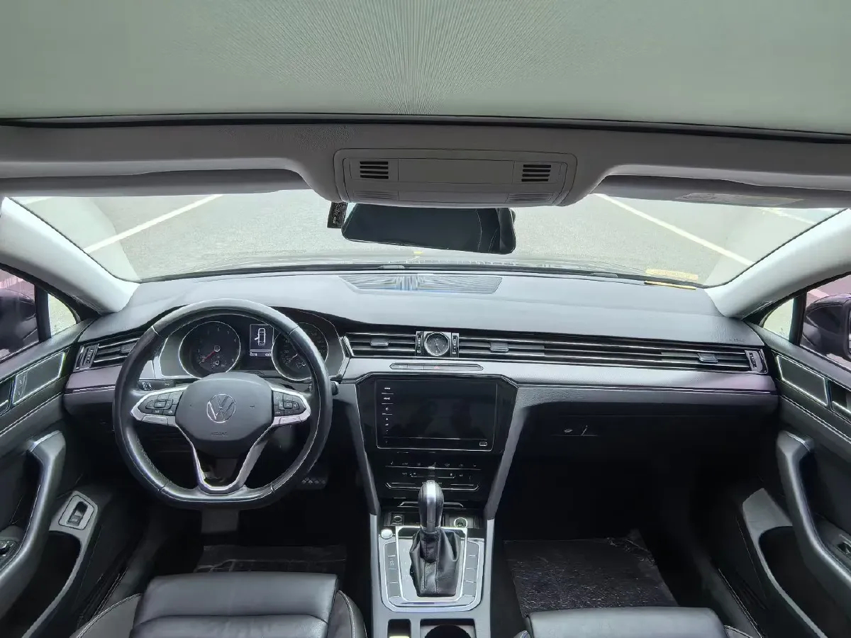 2020 Volkswagen Magotan 2.0T 186HP L4 7DCT,autocango,china used car exporter,china ev exporter,chinese used car exporter,chinese used ev exporter