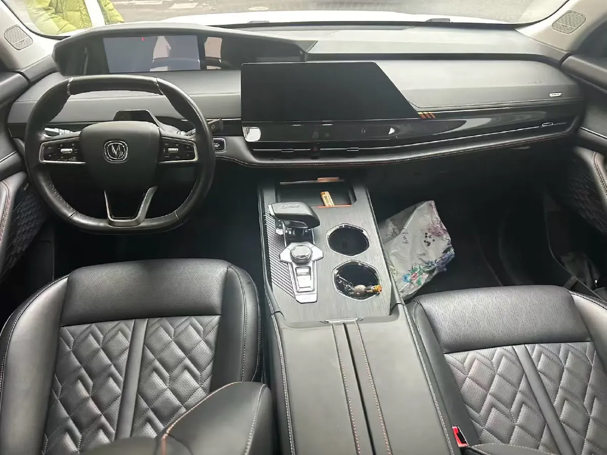 2021 ChangAn UNI-K 2.0T 233HP L4 8AT,autocango,china used car exporter,china ev exporter,chinese used car exporter,chinese used ev exporter