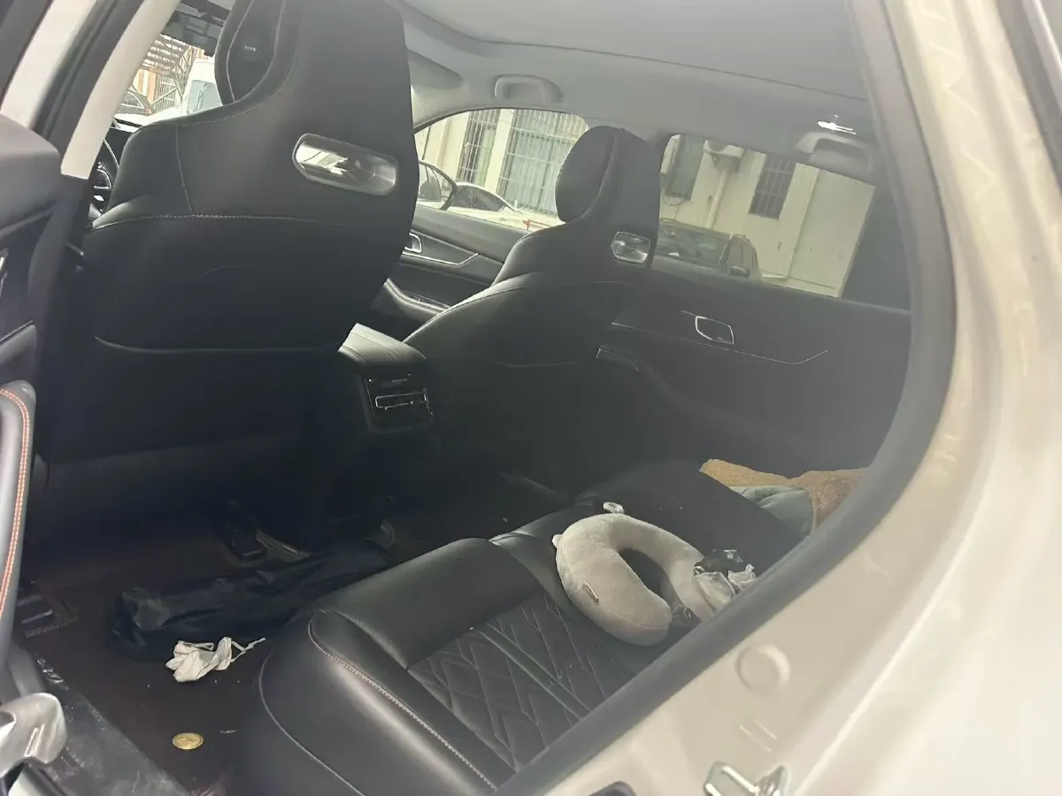 2021 ChangAn UNI-K 2.0T 233HP L4 8AT,autocango,china used car exporter,china ev exporter,chinese used car exporter,chinese used ev exporter