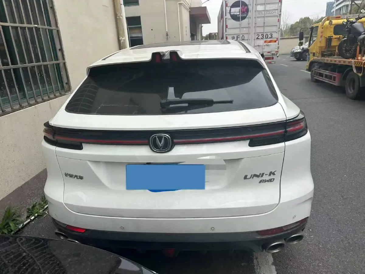 2021 ChangAn UNI-K 2.0T 233HP L4 8AT,autocango,china used car exporter,china ev exporter,chinese used car exporter,chinese used ev exporter