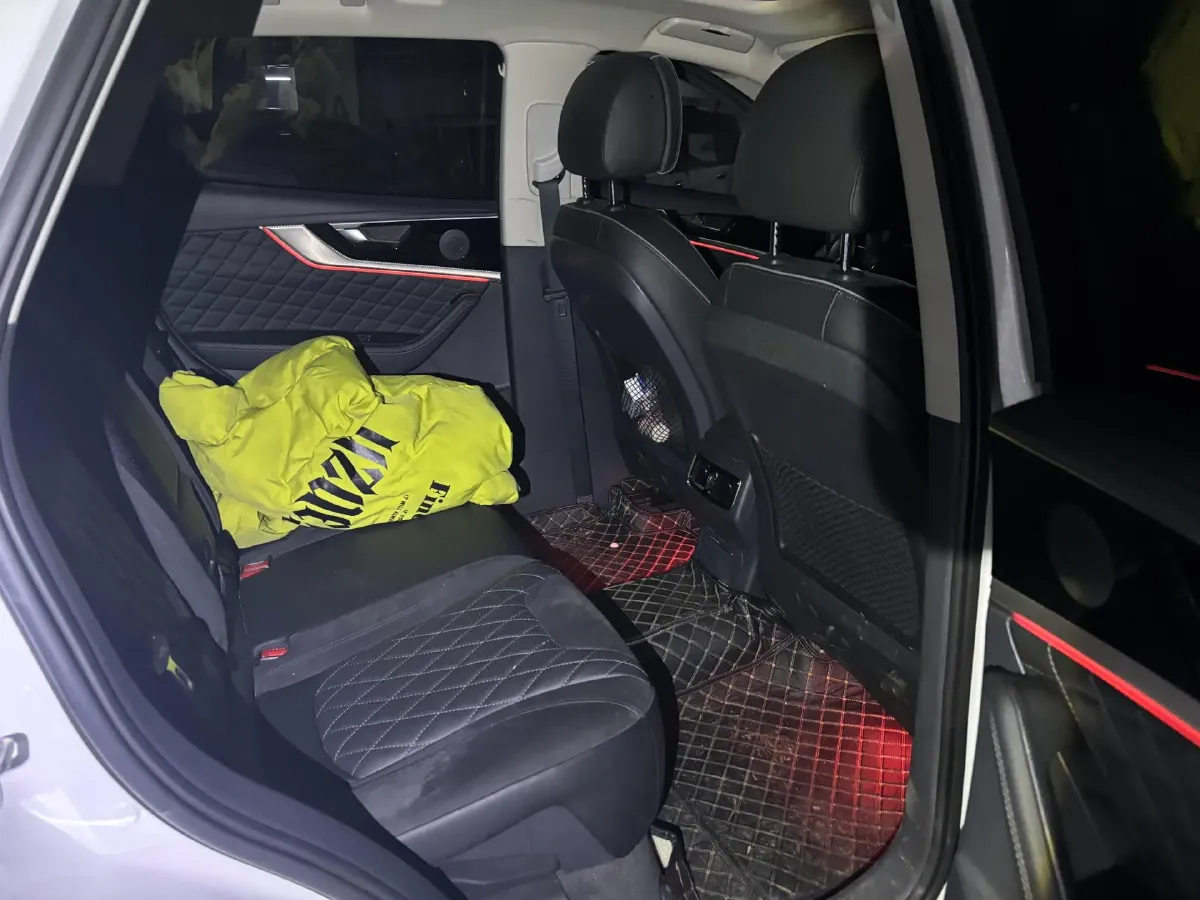 2019 HongQi HS5 2.0T 224HP L4 6AT,autocango,china used car exporter,china ev exporter,chinese used car exporter,chinese used ev exporter